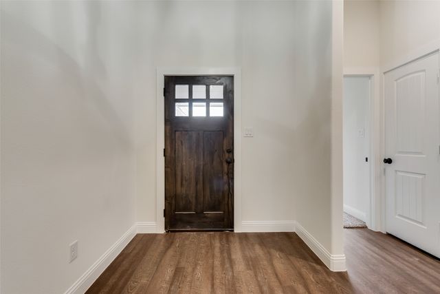 107 Maverick Trail, Valley View, TX 76272