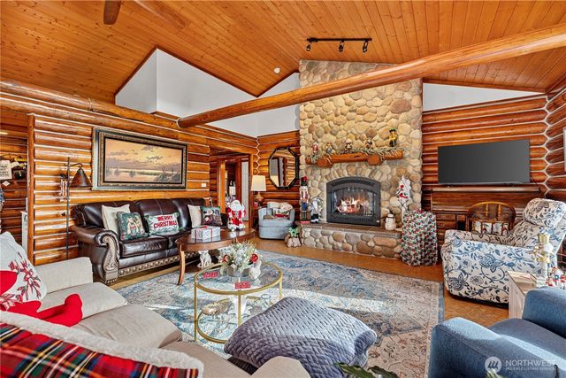 169 David Street, Camano Island, WA 98282