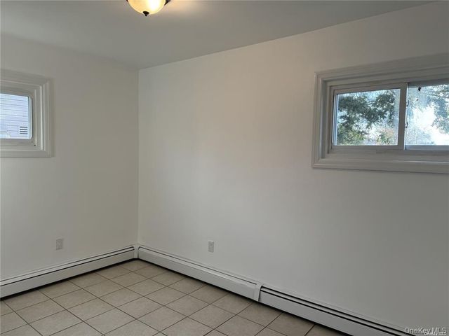 33 Clarissa Drive, Hicksville, NY 11801