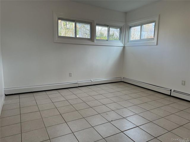 33 Clarissa Drive, Hicksville, NY 11801