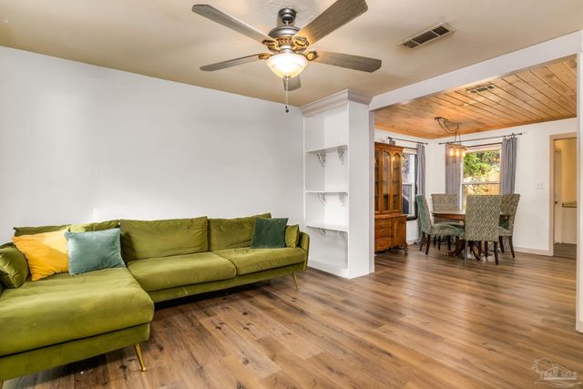 7714 Brook Meadow Pl, Pensacola, FL 32514