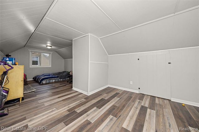 14898 Chesterfield Avenue, Warren, MI 48089