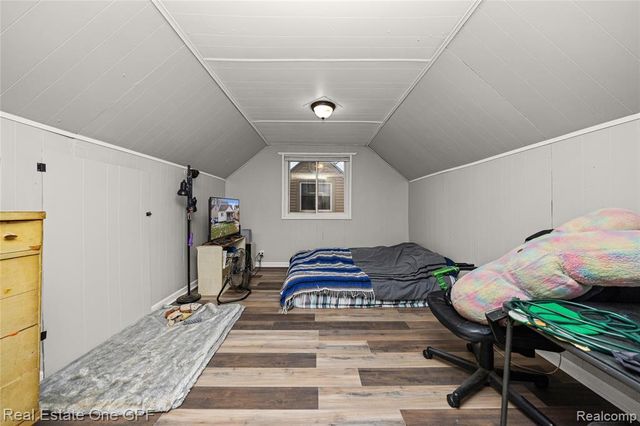 14898 Chesterfield Avenue, Warren, MI 48089