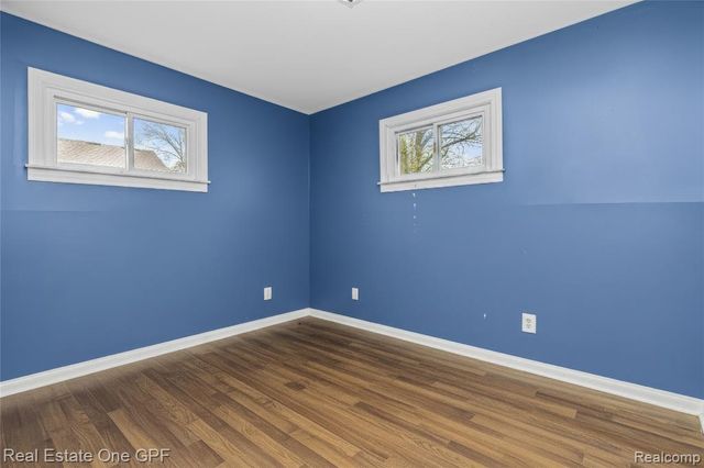 14898 Chesterfield Avenue, Warren, MI 48089