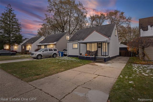 14898 Chesterfield Avenue, Warren, MI 48089