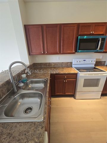 2853 SE 1st Dr 6, Homestead, FL 33033