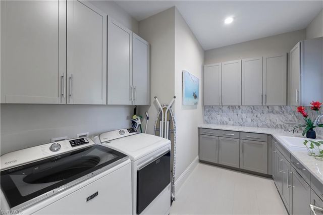 8931 Nevis WAY, Naples, FL 34112