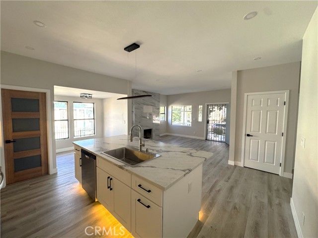 529 W 10th, Long Beach, CA 90813