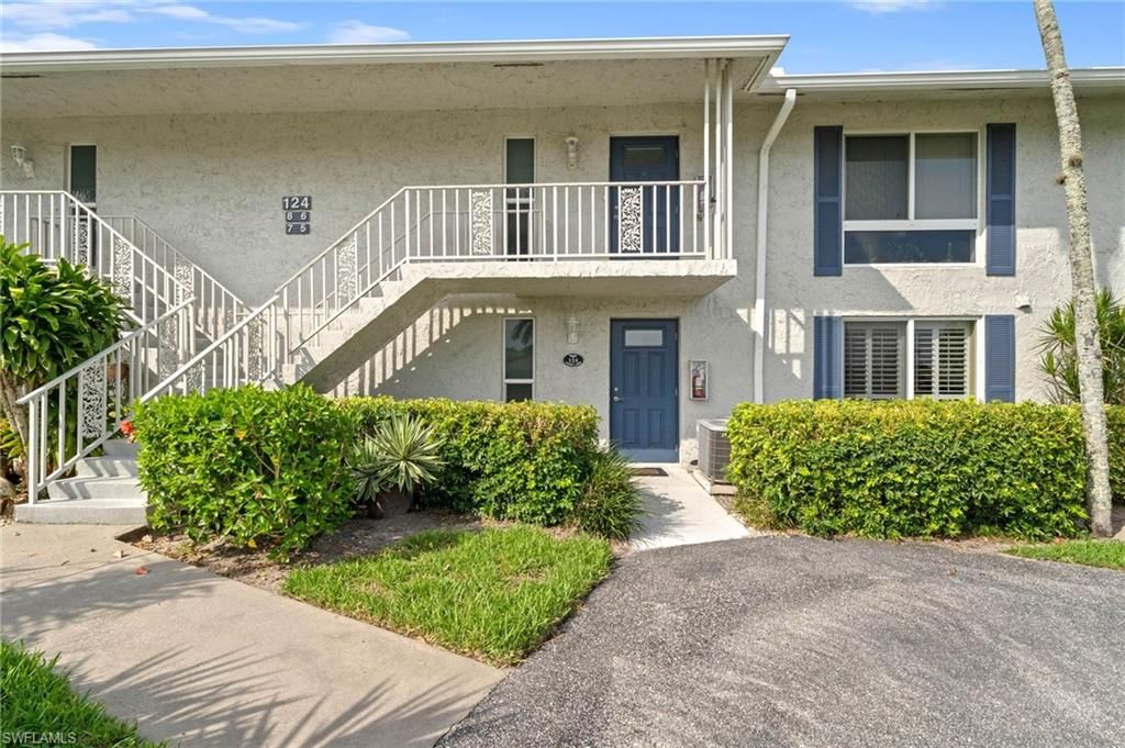 124 Penny LN 5, NAPLES, FL 34112 — photo 2