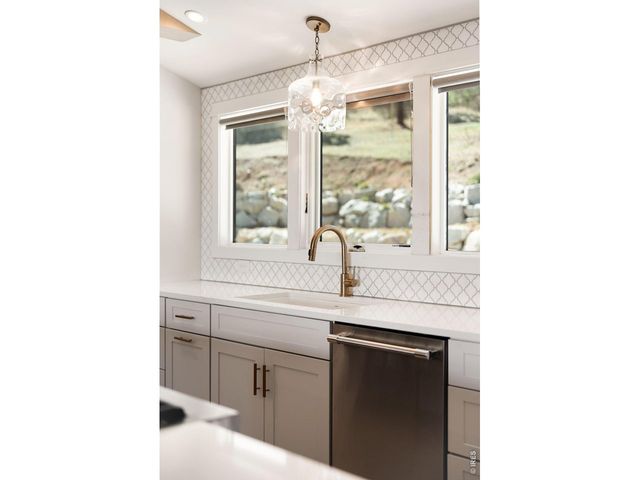 227 Balsam Ln, Boulder, CO 80304