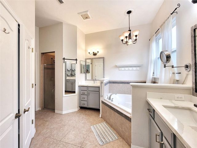 8046 SW 77TH AVENUE, Gainesville, FL 32608