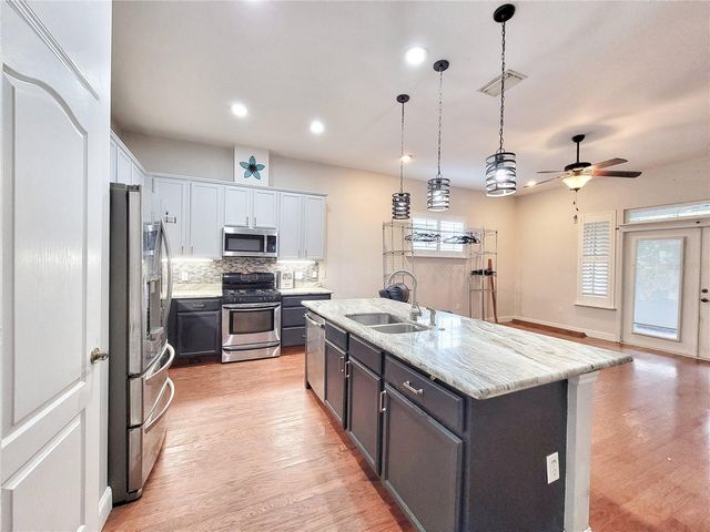 8046 SW 77TH AVENUE, Gainesville, FL 32608