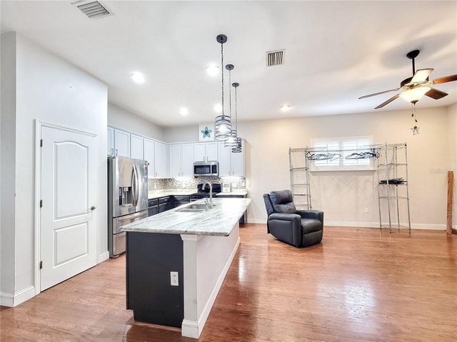 8046 SW 77TH AVENUE, Gainesville, FL 32608