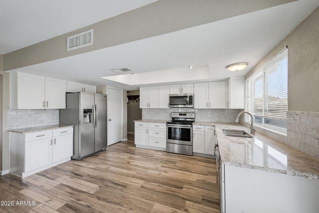 11210 N 52ND Avenue, Glendale, AZ 85304