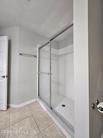 3591 KERNAN Boulevard S 323, Jacksonville, FL 33224