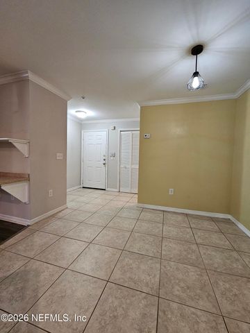 3591 KERNAN Boulevard S 323, Jacksonville, FL 33224