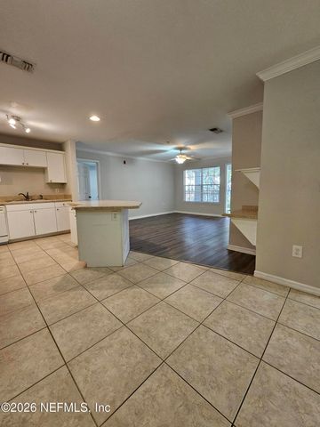 3591 KERNAN Boulevard S 323, Jacksonville, FL 33224