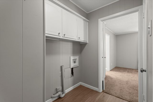 403 Poplar Street, Levelland, TX 79336