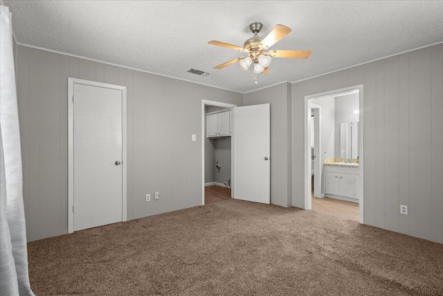 403 Poplar Street, Levelland, TX 79336