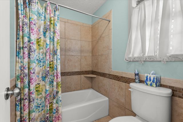 403 Poplar Street, Levelland, TX 79336