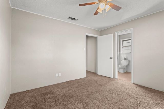 403 Poplar Street, Levelland, TX 79336