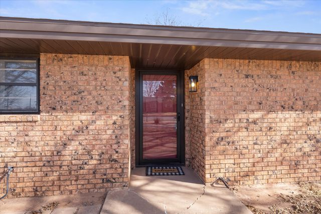 403 Poplar Street, Levelland, TX 79336