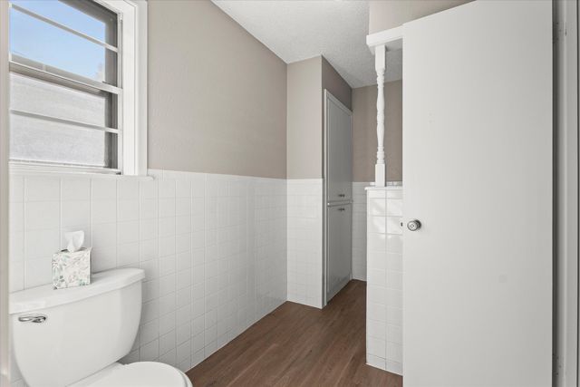 403 Poplar Street, Levelland, TX 79336