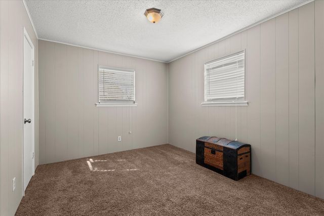 403 Poplar Street, Levelland, TX 79336