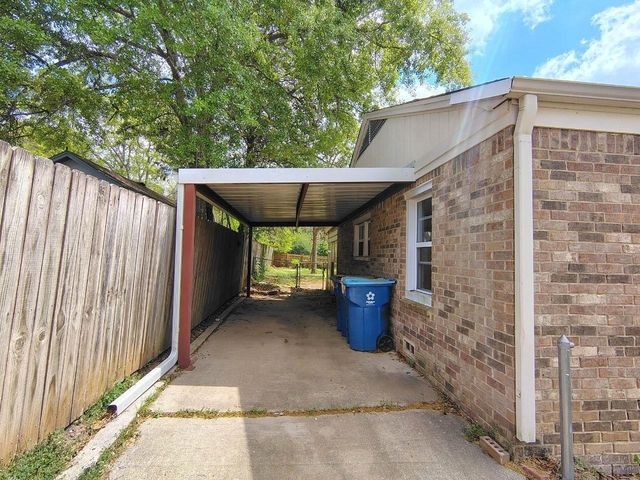 600 Thompson St, Kilgore, TX 75662