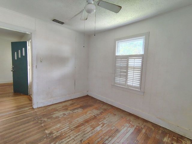 600 Thompson St, Kilgore, TX 75662