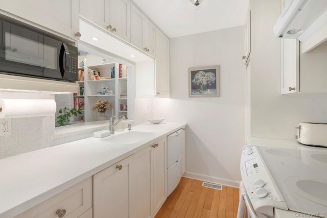 514 Pantigo Road 5, East Hampton, NY 11937