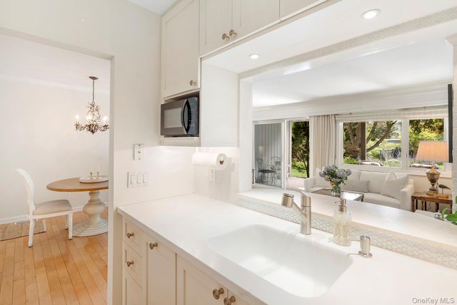 514 Pantigo Road 5, East Hampton, NY 11937