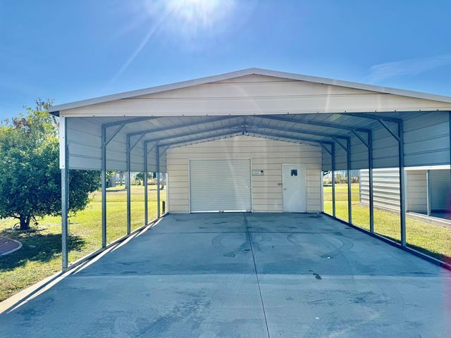 24 Shell Road, Okeechobee, FL 34974