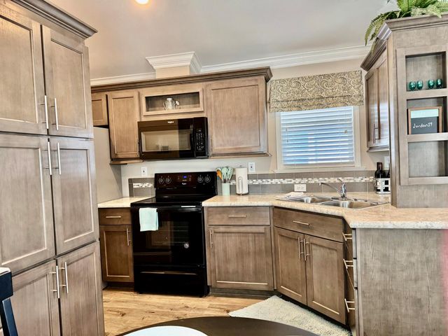 24 Shell Road, Okeechobee, FL 34974