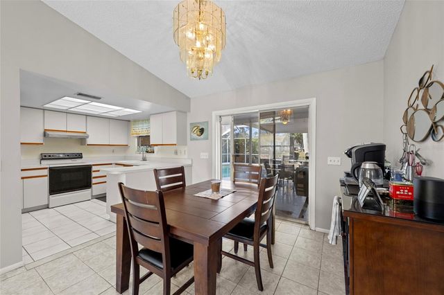 5612 22ND STREET E, Bradenton, FL 34203