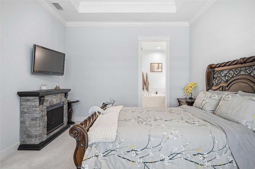 Image 36 of property listing at 9 DEL PALMA DRIVE, Palm Coast, FL 32137