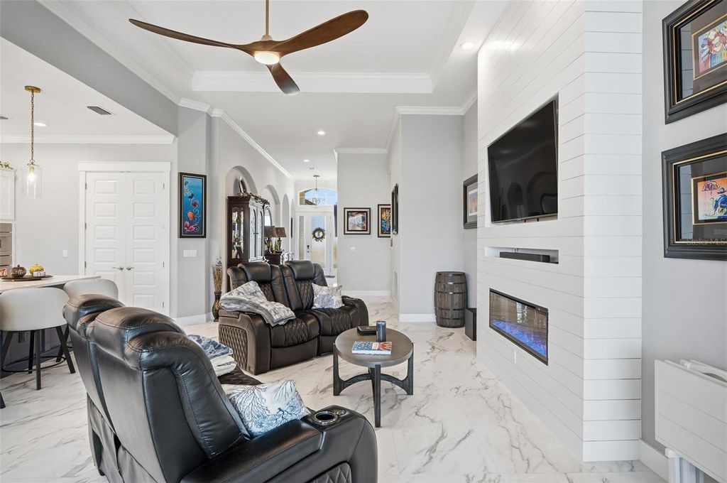 Image 10 of property listing at 9 DEL PALMA DRIVE, Palm Coast, FL 32137