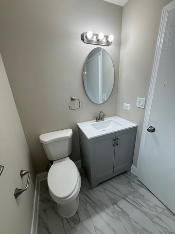 2706 W Jackson Boulevard, Chicago, IL 60612