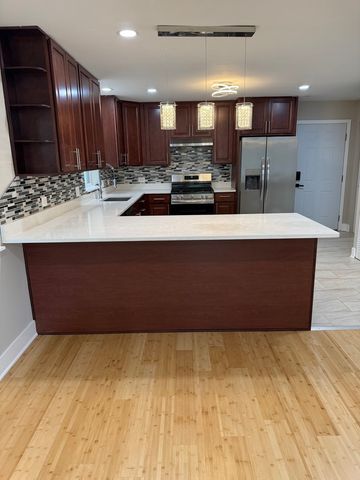 2706 W Jackson Boulevard, Chicago, IL 60612