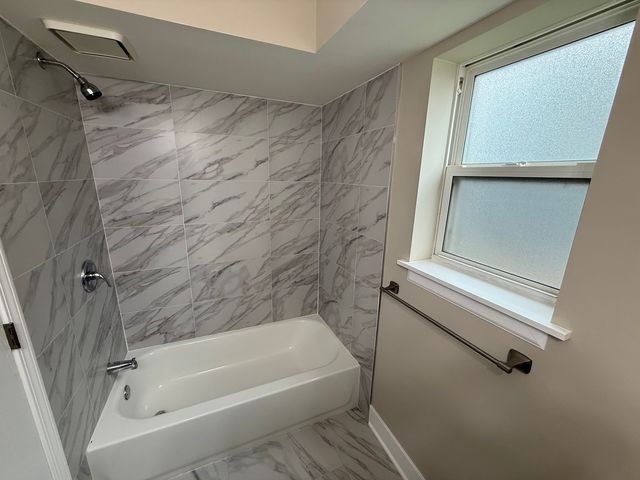 2706 W Jackson Boulevard, Chicago, IL 60612