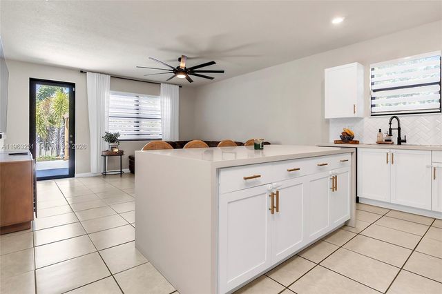 2597 SE 2nd St, Homestead, FL 33033