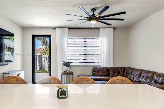 2597 SE 2nd St, Homestead, FL 33033