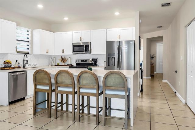 2597 SE 2nd St, Homestead, FL 33033