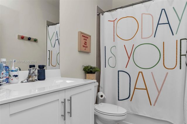 2597 SE 2nd St, Homestead, FL 33033