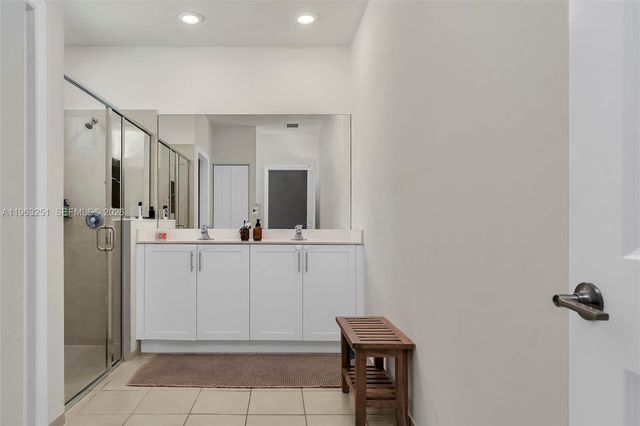 2597 SE 2nd St, Homestead, FL 33033