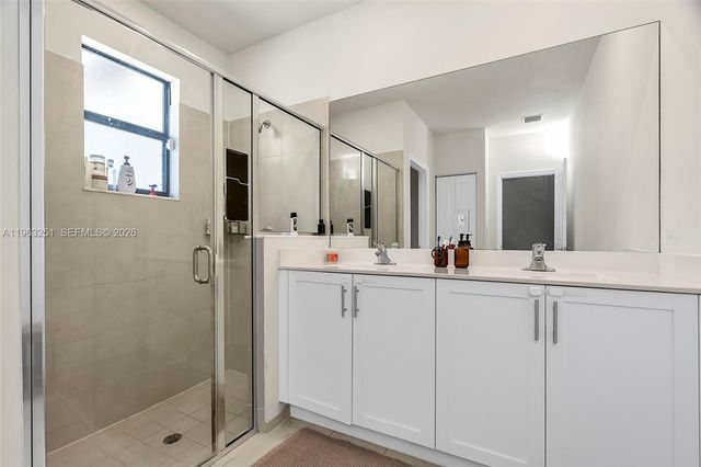 2597 SE 2nd St, Homestead, FL 33033