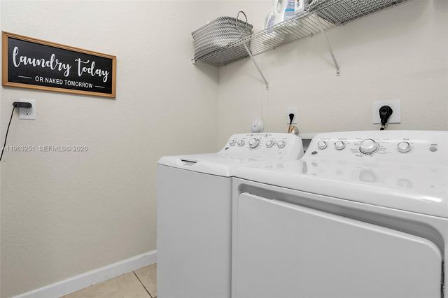 2597 SE 2nd St, Homestead, FL 33033