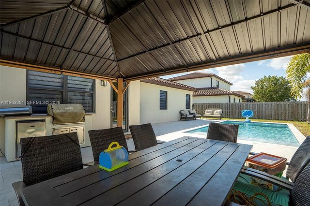 2597 SE 2nd St, Homestead, FL 33033