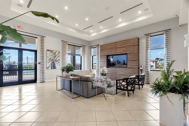 2597 SE 2nd St, Homestead, FL 33033