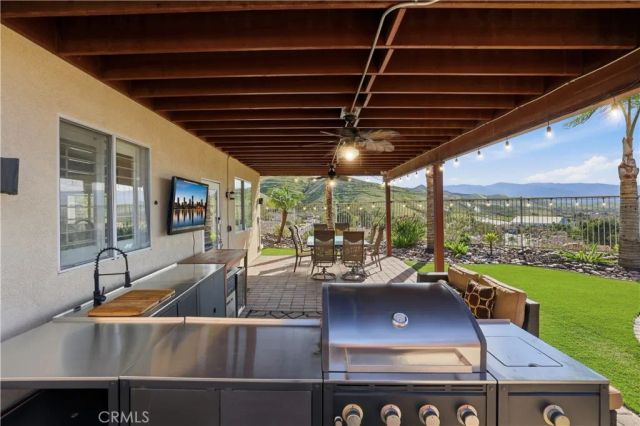 16123 Setting Sun Circle, Riverside, CA 92503